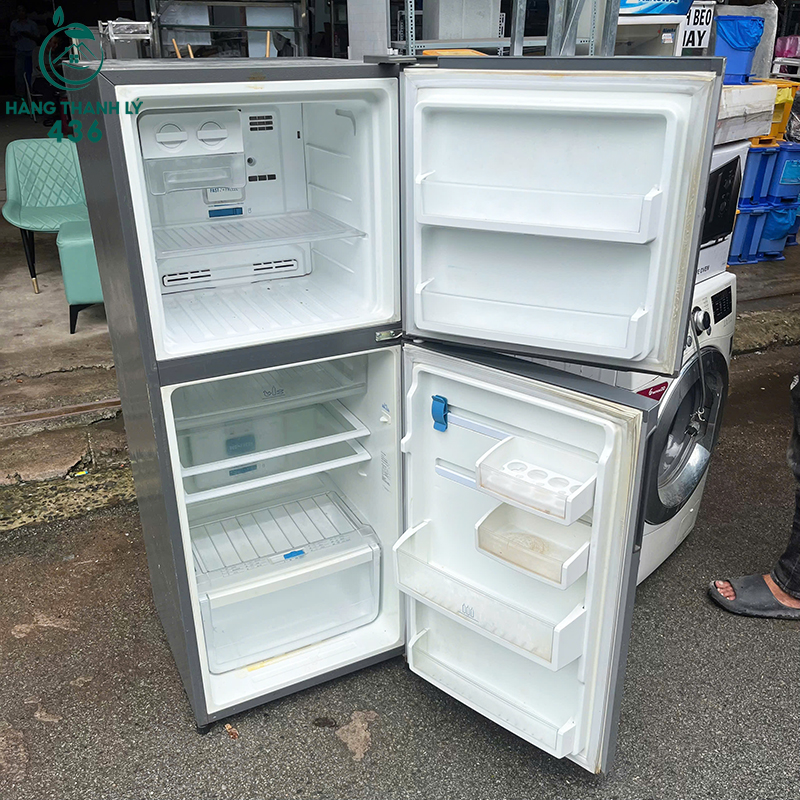 Tủ Lạnh Cũ Thiết Kế 2 Cánh Ngăn Đá Trên Màu Bạc Sang Trọng tu-lanh-cu-thiet-ke-2-canh-ngan-da-tren-mau-bac-sang-trong-5 Tủ Lạnh Cũ Thiết Kế 2 Cánh Ngăn Đá Trên Màu Bạc Sang Trọng