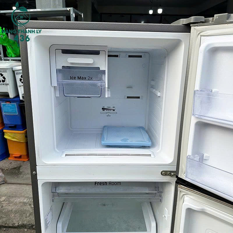 tu-lanh-samsung-cu-mau-bac-dung-tich-lon-1 Tủ Lạnh Samsung Cũ Màu Bạc Dung Tích Lớn