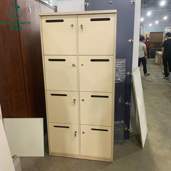 tu locker cu 8 hoc canh co khe nho 1