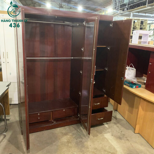 Tủ Quần Áo Cũ 2MX1M6 Màu Nâu Đỏ Rộng Rãi Chắc Chắn 5 tu quan ao cu 2mx1m6 mau nau do rong rai chac chan 1 1