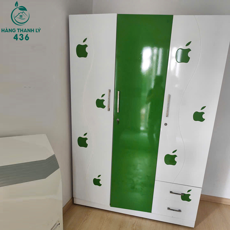 tu-quan-ao-cu-3-canh-mau-xanh-la-phoi-trang Tủ Quần Áo Cũ 3 Cánh Màu Xanh Lá Phối Trắng