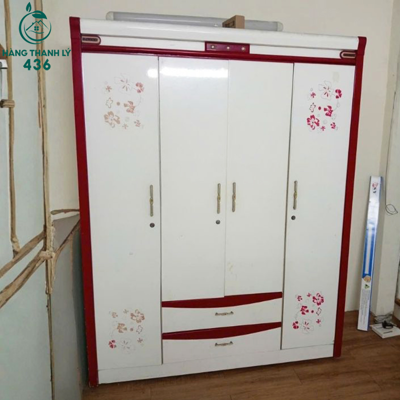 Tủ Quần Áo Cũ 4 Cánh Lớn Màu Trắng Đỏ Có Hoa Văn Đẹp tu-quan-ao-cu-4-canh-lon-mau-trang-do-co-hoa-van-dep-2 Tủ Quần Áo Cũ 4 Cánh Lớn Màu Trắng Đỏ Có Hoa Văn Đẹp