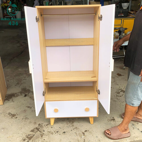 Tủ Quần Áo Gỗ Cũ Cho Bé Hình Gấu Xinh Xắn 2 tu quan ao go cu cho be hinh gau xinh xan 2