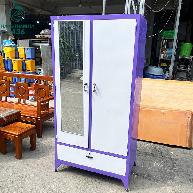 tu-sat-quan-ao-cu-1m8x90cm-2-canh-co-guong-to-mau-tim-phoi-trang-4 Tủ Sắt Quần Áo Cũ 1M8X90CM 2 Cánh Có Gương Màu Tím Phối Trắng