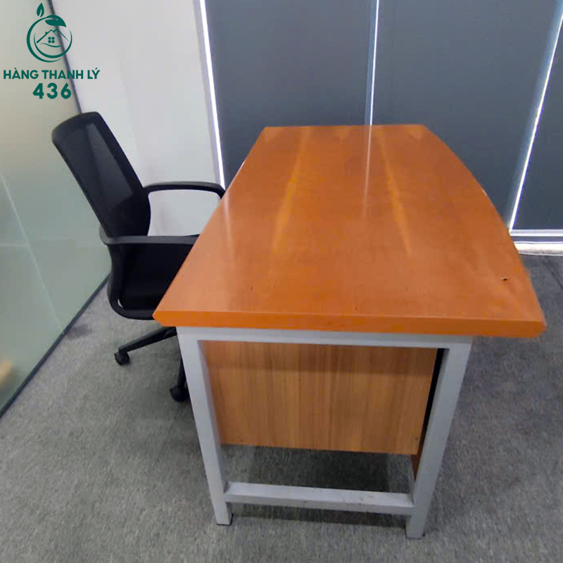 ban-giam-doc-cu-1m54x78cm-mat-cong-sang-trong-1 Bàn Giám Đốc Cũ 1M54X78CM Mặt Cong Sang Trọng