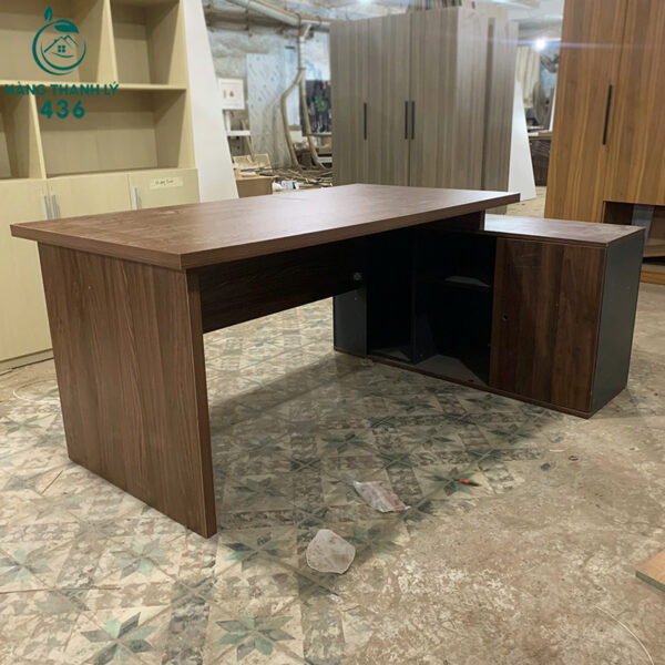 ban-giam-doc-cu-1m6x80cm-mat-go-van-nau-dam-kem-tu-phu (5) ban giam doc cu 1m6x80cm mat go van nau dam kem tu phu 5