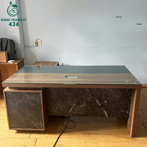 ban-giam-doc-cu-1m7x1m5-mat-kinh-cuong-luc-hien-dai-sang-trong (1) ban giam doc cu 1m7x1m5 mat kinh cuong luc hien dai sang trong 1