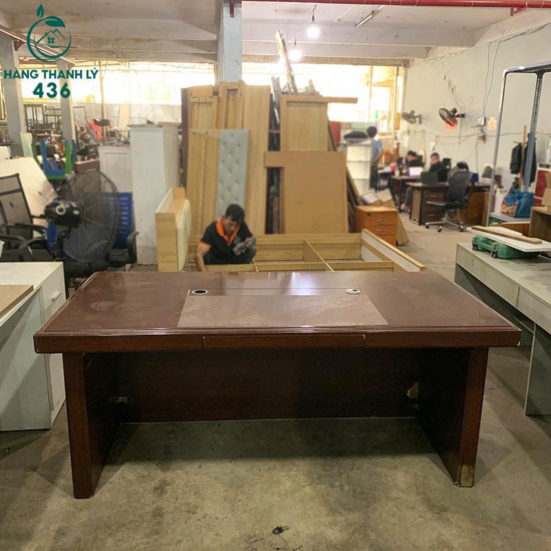 Bàn Giám Đốc Cũ 1M8X90CM Gỗ Nâu Có Khay Bàn Phím Sang Trọng ban-giam-doc-cu-1m8x90cm-go-nau-co-khay-ban-phim-sang-trong-4 Bàn Giám Đốc Cũ 1M8X90CM Gỗ Nâu Có Khay Bàn Phím Sang Trọng