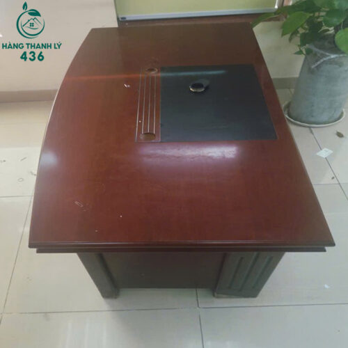 ban giam doc cu kieu mat cong co tam lot den tien loi 2