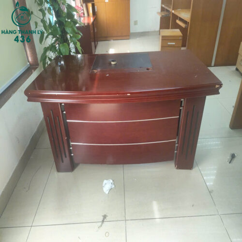 ban giam doc cu kieu mat cong co tam lot den tien loi 3