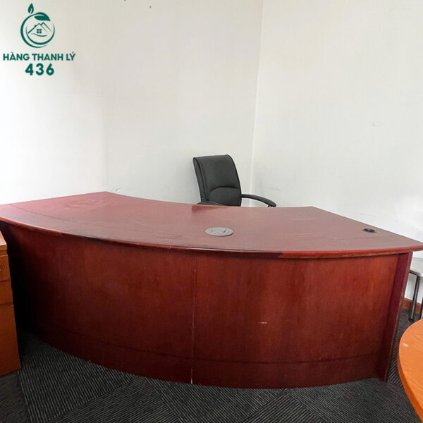 ban giam doc go cong cu 2m3 x 85cm mau do dep sang trong 1