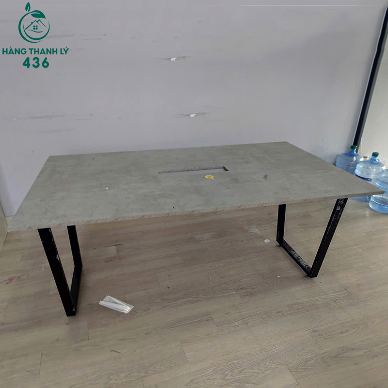 ban-hop-cu-1m7x1m-chan-ban-chu-u-co-lo-di-day-dien-1 Bàn Họp Cũ 1M7X1M Chân Bàn Chữ U Có Lỗ Đi Dây Điện