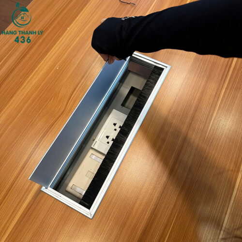 Bàn Họp Cũ Hiện Đại Mặt Gỗ Chống Ẩm Có Hộp Điện Âm Bàn