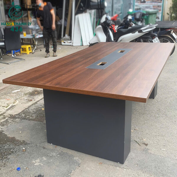 ban hop cu kich thuoc 2m4x1m2 phu hop nhieu nguoi ngoi 1