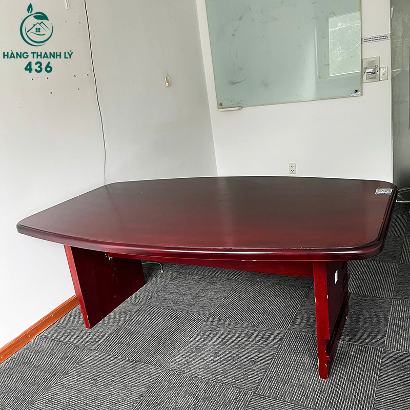 Bàn Họp Màu Đỏ Đô Cũ Thiết Kế Góc Bo Sang Trọng ban-hop-mau-do-do-cu-thiet-ke-bo-mem-4 Bàn Họp Màu Đỏ Đô Cũ Thiết Kế Góc Bo Sang Trọng