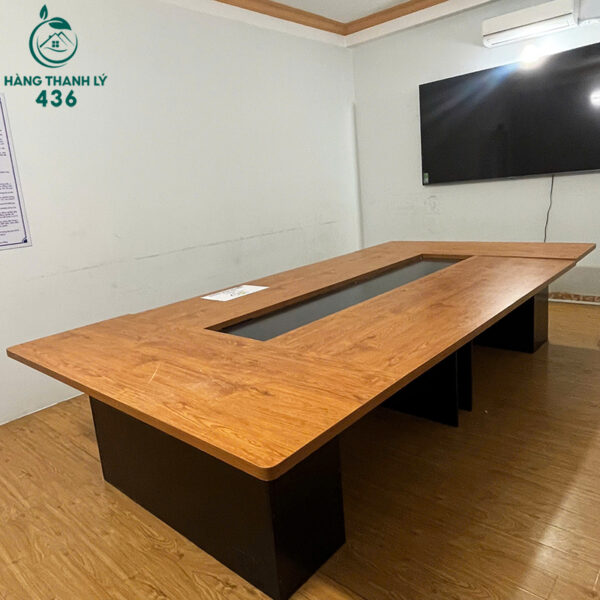 ban-hop-van-phong-cu-1m8x3m7-co-hop-dien-o-giua-tien-loi (1) ban hop van phong cu 1m8x3m7 co hop dien o giua tien loi 1