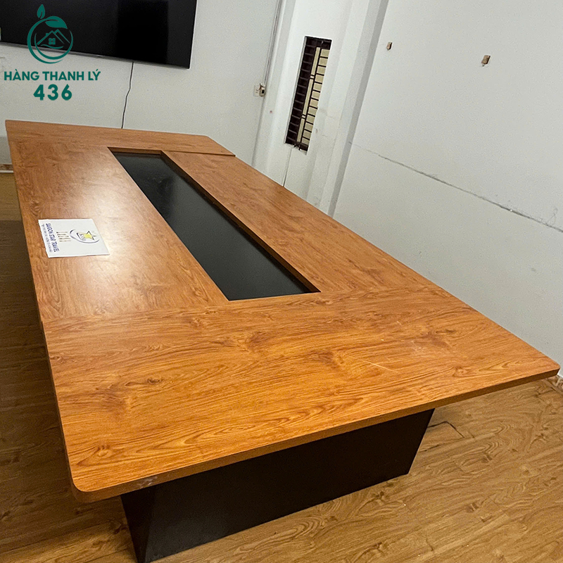 ban-hop-van-phong-cu-1m8x3m7-co-hop-dien-o-giua-tien-loi-3 Bàn Họp Văn Phòng Cũ 1M8X3M7 Có Hộp Điện Ở Giữa Tiện Lợi