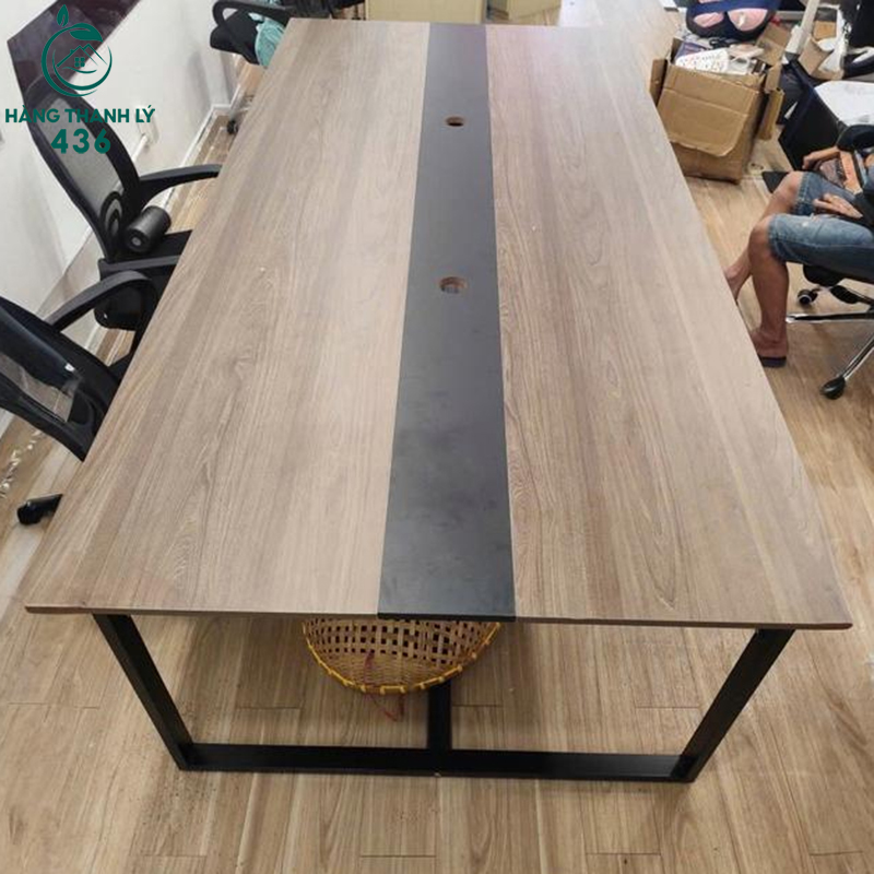 Bàn Họp Cũ 1M2X2M4X75CM Gỗ Màu Nâu Vân Đẹp ban-lam-viec-cu-1m2x2m4-go-mau-nau-van-dep-1 Bàn Họp Cũ 1M2X2M4X75CM Gỗ Màu Nâu Vân Đẹp