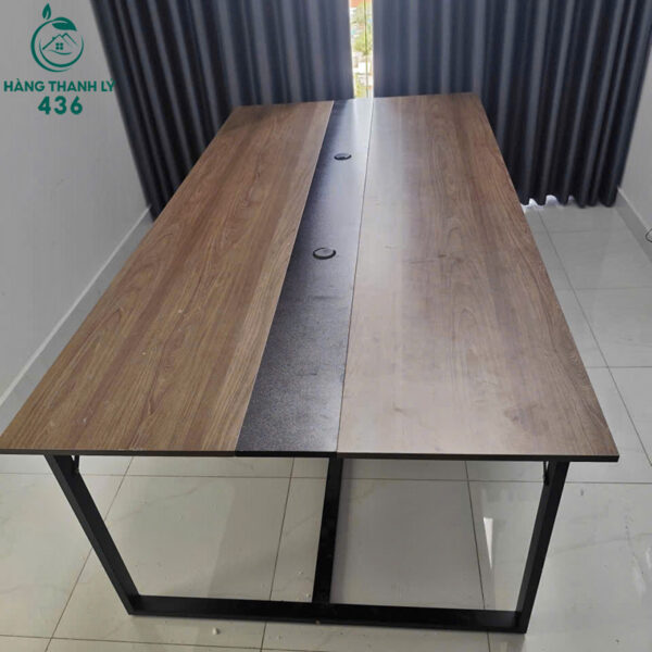 ban-lam-viec-cu-1m2x2m4-thiet-ke-hien-dai-co-lo-luon-day-dien (4) ban lam viec cu 1m2x2m4 thiet ke hien dai co lo luon day dien 4