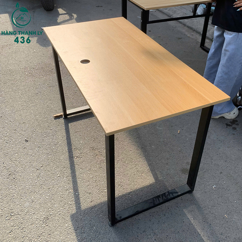 Bàn Làm Việc Cũ 1M2X60CM Gỗ Màu Sáng 5 ban lam viec cu 1m2x75cm go mau sang co lo luon day dien 2