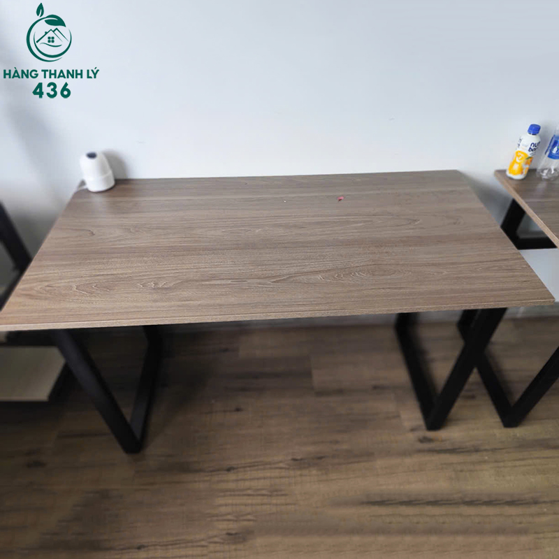 ban-lam-viec-cu-1m2x75cm-go-van-nau-gon-nhe-2 Bàn Làm Việc Cũ 1M2X75CM Gỗ Vân Nâu Gọn Nhẹ
