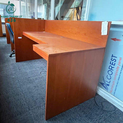 Bàn Làm Việc Cũ 1M75X1M6 Dạng Góc Có Vách Ngăn Cao 3 Bàn Làm Việc Cũ 1M75X1M6 Dạng Góc Có Vách Ngăn Cao
