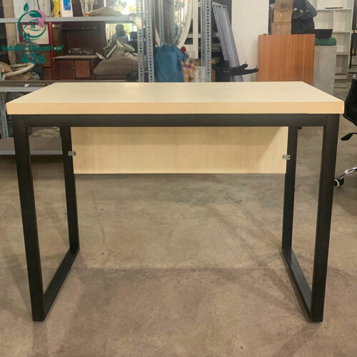 Bàn Làm Việc Cũ 1MX50CM Chân Sắt Mặt Gỗ Sáng Gọn Đẹp 5 ban lam viec cu 1mx50cm chan sat mat go sang gon dep 1