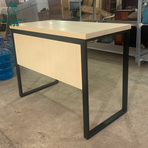 Bàn Làm Việc Cũ 1MX50CM Chân Sắt Mặt Gỗ Sáng Gọn Đẹp 4 ban lam viec cu 1mx50cm chan sat mat go sang gon dep 2