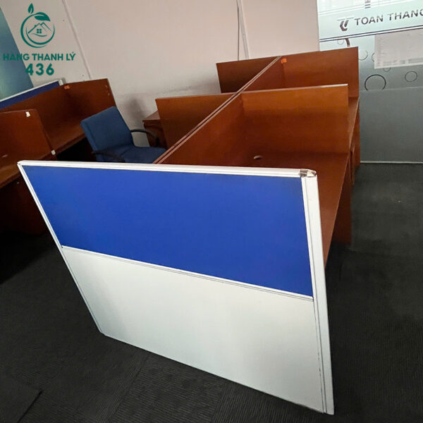 ban-lam-viec-cu-2m4x1m21-2-cho-ngoi-co-vach-rieng-tu (5) ban lam viec cu 2m4x1m21 2 cho ngoi co vach rieng tu 5