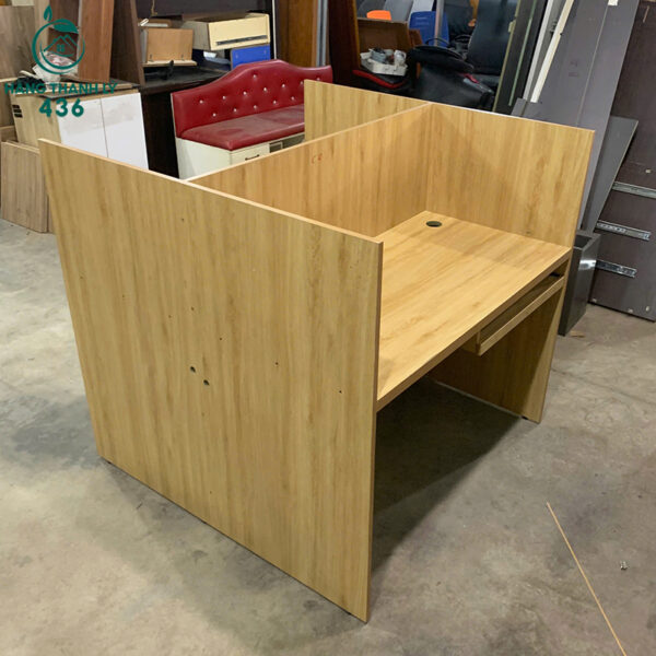 ban-lam-viec-cu-co-vach-ngan-ca-nhan-tien-loi (3) ban lam viec cu co vach ngan ca nhan tien loi 3