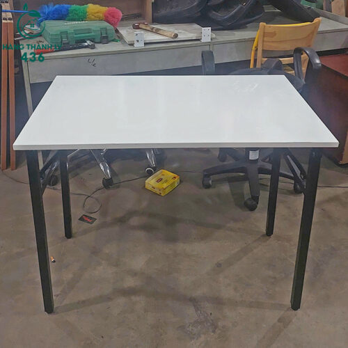 ban lam viec cu go mau trang khung sat chac chan 2