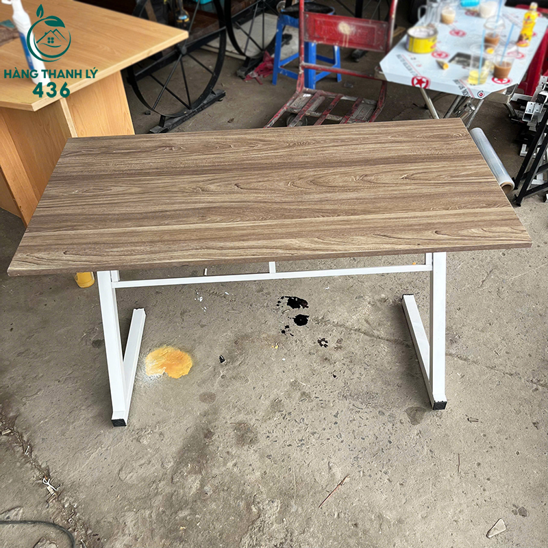 Bàn Làm Việc Cũ Mặt Gỗ 1M2x75CM Chân Sắt Màu Trắng ban-lam-viec-cu-mat-go-1m2x75cm-chan-sat-mau-trang-1 Bàn Làm Việc Cũ Mặt Gỗ 1M2x75CM Chân Sắt Màu Trắng