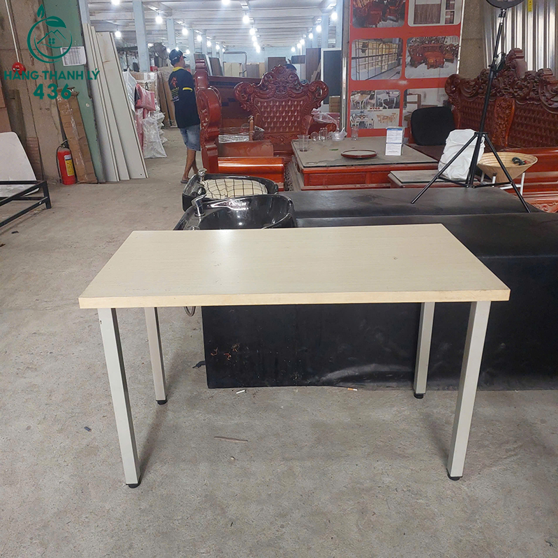 Bàn Làm Việc Cũ Mặt Gỗ Chân Sắt Chắc Chắn Kích Thước Nhỏ Gọn ban-lam-viec-cu-mat-go-chan-sat-chac-chan-kich-thuoc-nho-gon-2 Bàn Làm Việc Cũ Mặt Gỗ Chân Sắt Chắc Chắn Kích Thước Nhỏ Gọn