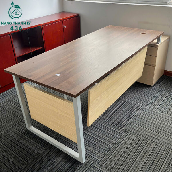 ban lam viec khung sat cu 2m4x80cm mat go dep rong rai 2