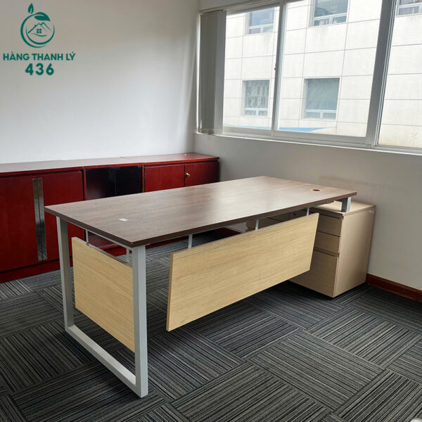 ban lam viec khung sat cu 2m4x80cm mat go dep rong rai 4