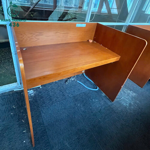 Bàn Làm Việc Vách Ngăn Gỗ Cũ 1M25X1M Kiểu Riêng Tư 3 ban lam viec vach ngan go cu 1m25x1m kieu rieng tu 2