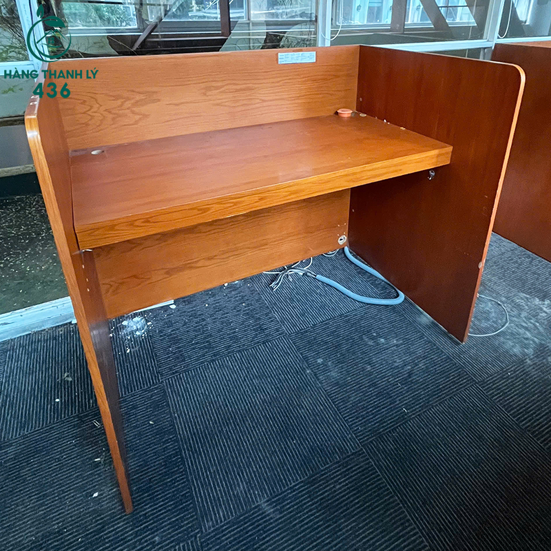 Bàn Làm Việc Vách Ngăn Gỗ Cũ 1M25X1M Kiểu Riêng Tư ban-lam-viec-vach-ngan-go-cu-1m25x1m-kieu-rieng-tu-3 Bàn Làm Việc Vách Ngăn Gỗ Cũ 1M25X1M Kiểu Riêng Tư