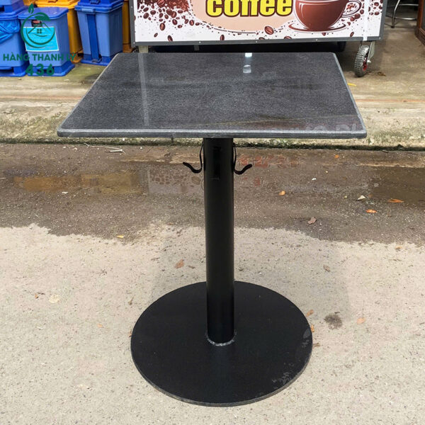 ban mat da hoa cuong cu 75cmx60cm vuong chan sat mau den 1