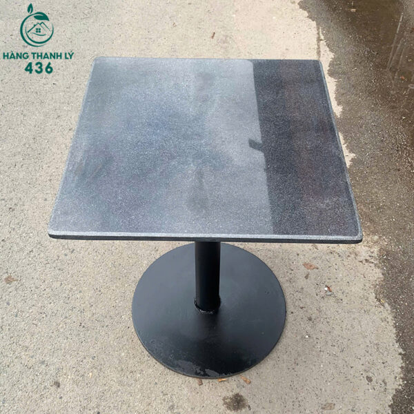 ban mat da hoa cuong cu 75cmx60cm vuong chan sat mau den 2