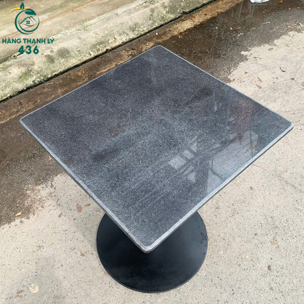 ban mat da hoa cuong cu 75cmx60cm vuong chan sat mau den 4