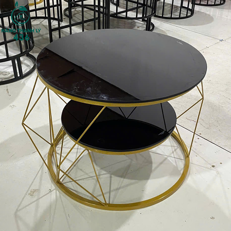 ban-sofa-cu-hai-tang-mat-kinh-den-ben-dep-de-dang-lau-chui-3 Bàn Sofa Hai Tầng Mặt Kính Đen Bền Đẹp Dễ Dàng Lau Chùi Mới 95%