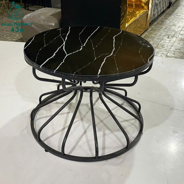 ban sofa cu mau den van trang sang trong 2