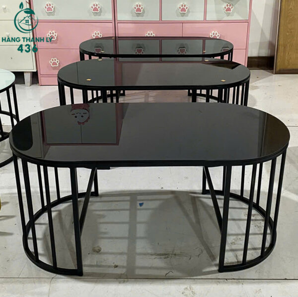 ban sofa kinh cuong luc mau den hinh oval bo goc moi 95 1