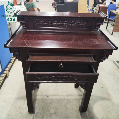 Bàn Thờ Cũ 1MX1M3 Gỗ Tự Nhiên Màu Nâu Đỏ Chạm Hoa Văn Tinh Xảo