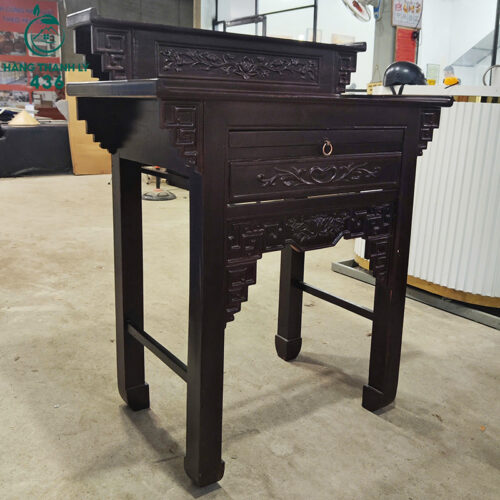 Bàn Thờ Cũ 1MX1M3 Gỗ Tự Nhiên Màu Nâu Đỏ Chạm Hoa Văn Tinh Xảo