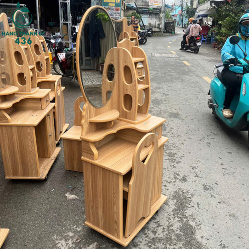 ban trang diem cu 1m5x60cm co ghe ngoi giup tiet kiem khong gian 6