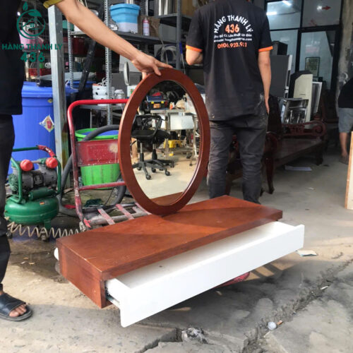 Bàn Trang Điểm Cũ Màu Nâu Treo Tường Có Gương Tròn Rời Dễ Lắp