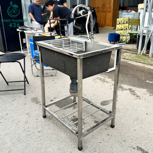 bon rua chen cu 1 hoc inox chan dung co san voi nuoc 2