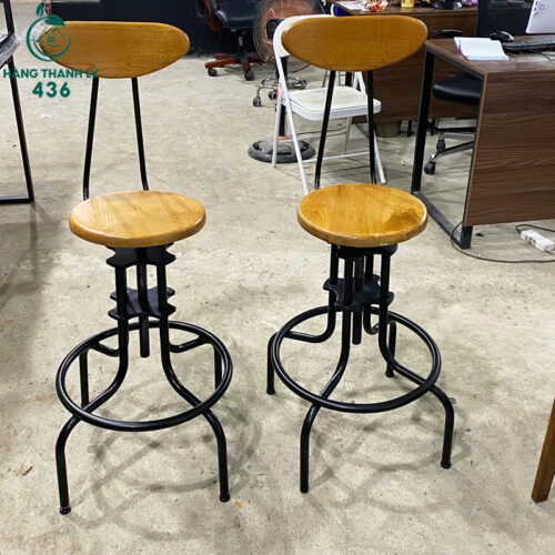 ghe bar cu ngoi cao co tua go cong thoai mai 4