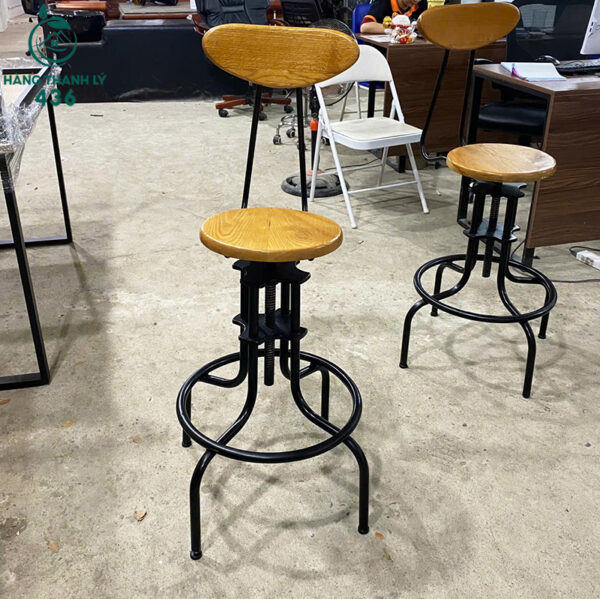 ghe bar cu ngoi cao co tua go cong thoai mai 5